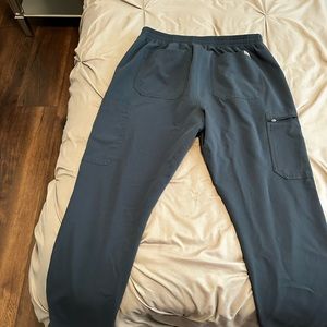 Figs yola style scrub pants size M